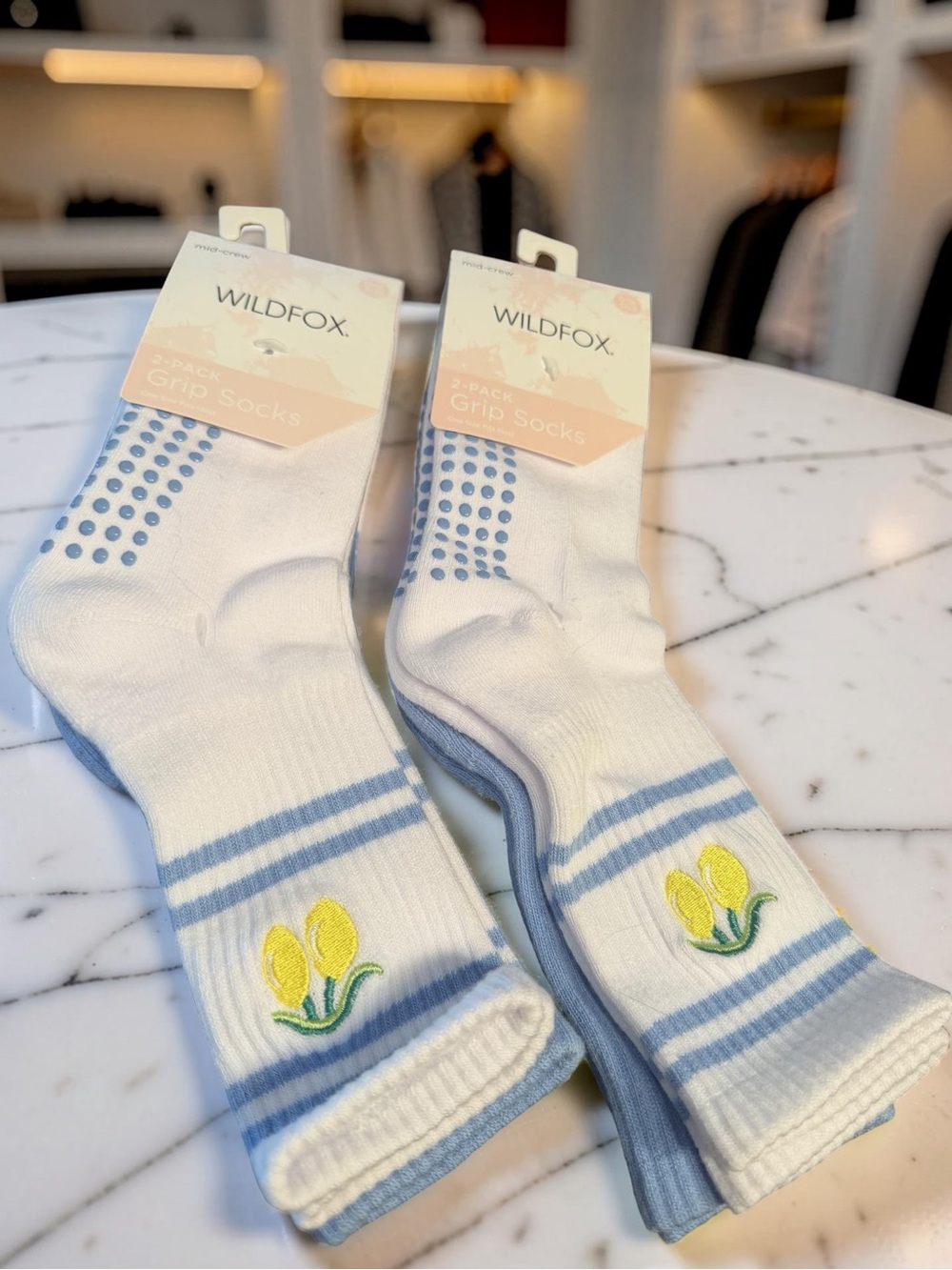 WILDFOX NWT 4 Pairs White Crew Grip Socks Lemon Embroidery & Light Blue Socks